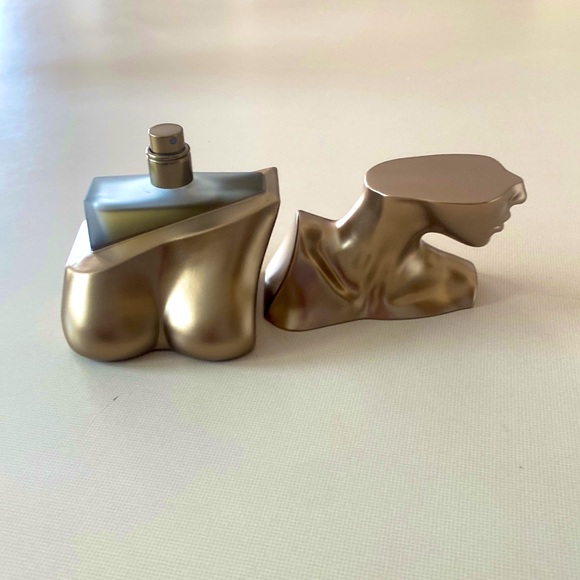 Billie Eilish perfume - Picture 6 of 7